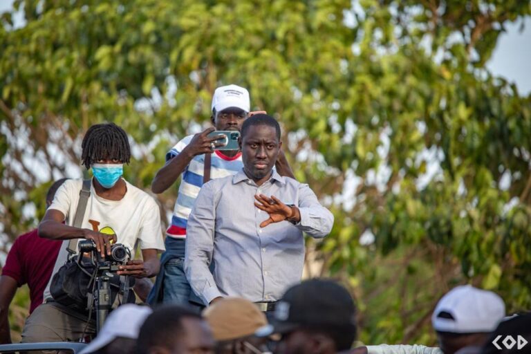 MEETING REGIONAL D’INVESTITURE DU PR MACKY SALL À NDIAFATTE (KAOLACK)-Pape M Ndour lance « Feye pneus, taal ndogou yi» pour le procès du 30 mars prochain