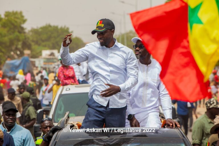 DAKAR- le Gouverneur interdit le meeting d’investiture de Sonko